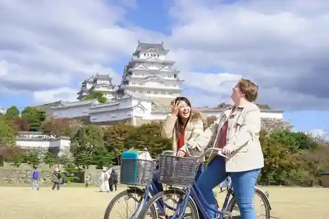 Tour di mezza giornata in bicicletta della città del castello di Himeji con pranzo