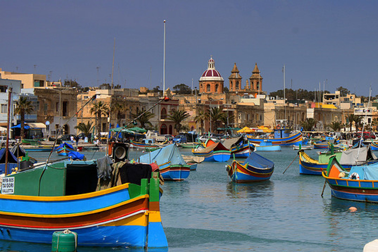Grotte bleue et marché du dimanche au village de pêche de Marsaxlokk