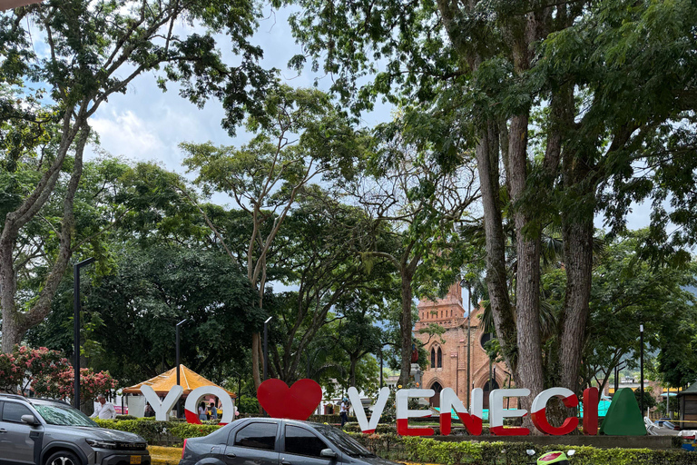Medellin: Private Cerro Tusa Eco Park & Venecia Hacienda