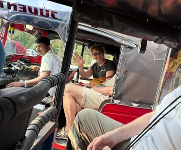 Colombo: City Sightseeing Tour by Tuk-Tuk with Pickup
