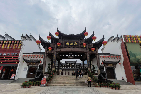 Zhangjiajie: 1-Day Avatar Peak Xiangxi Culture Tujia Feast Small Group Avatar Tianzishan Xiangxifu with Tickets