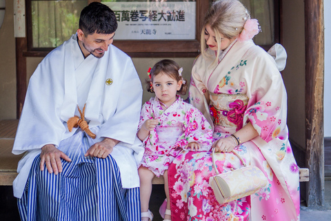 Kyoto: Arashiyama Kimono Rental with Free Hairstyling Premium Kimono Upgrade (Furisode / Samurai Hakama)