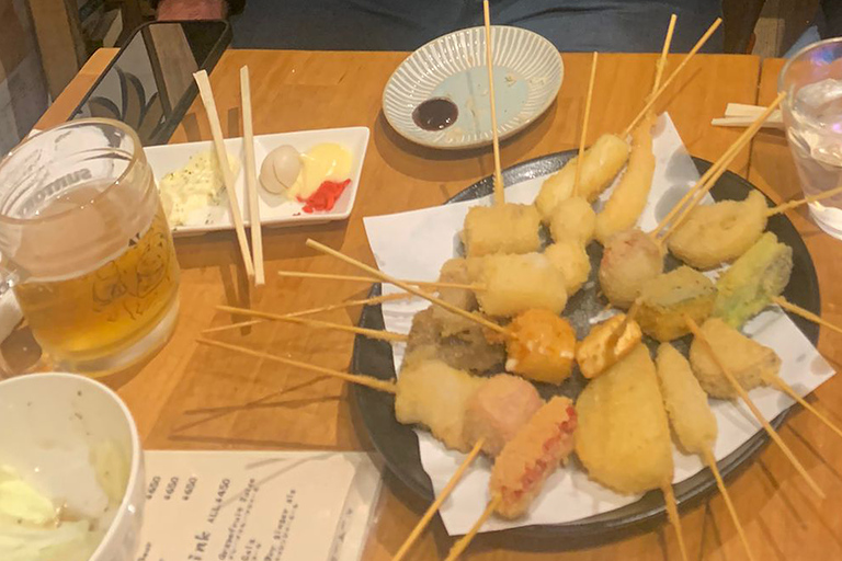 Tokyo: Shinjuku Food Tour with 15 Dishes at 4 Eateries