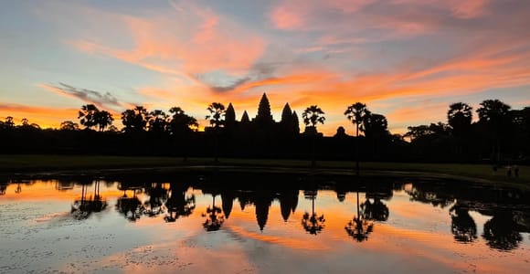 2-Days Angkor Wat & Kulen Mountain Tour With Breakfast/Lunch