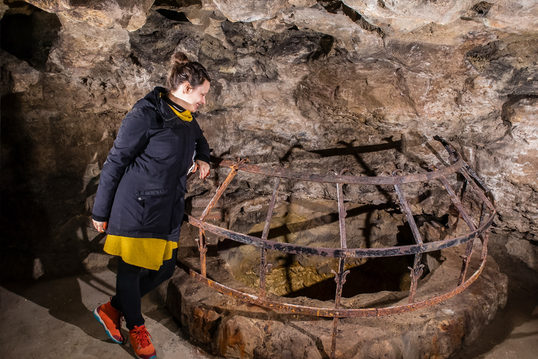 Budapest: recorrido a pie por las cuevas del castillo de Buda