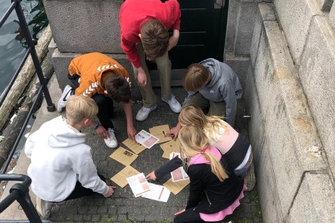 El atraco en Nyhavn: tour de misterio familiar autoguiado