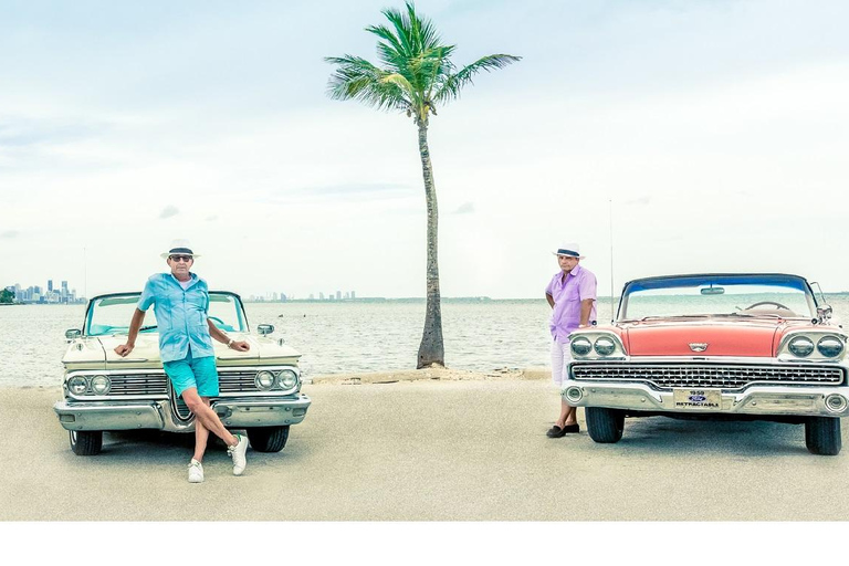 Miami Beach: 2h Classic Car Tour with Local Guide