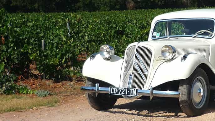 excursión privada de medio día de la riviera francesa en un coche de época