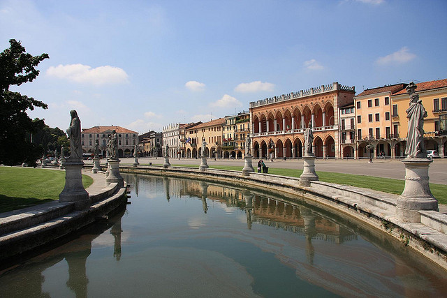 Visit Padua City 2.5-Hour Walking Tour in Swamimalai