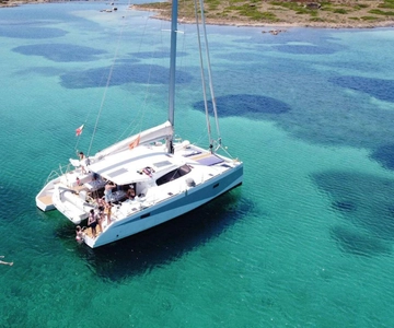 Golfo de Asinara: excursão de catamarã de dia inteiro com almoço