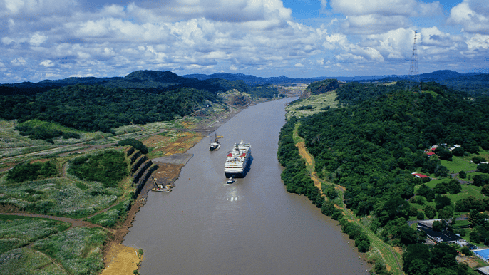 6hour panama canal ship cruise