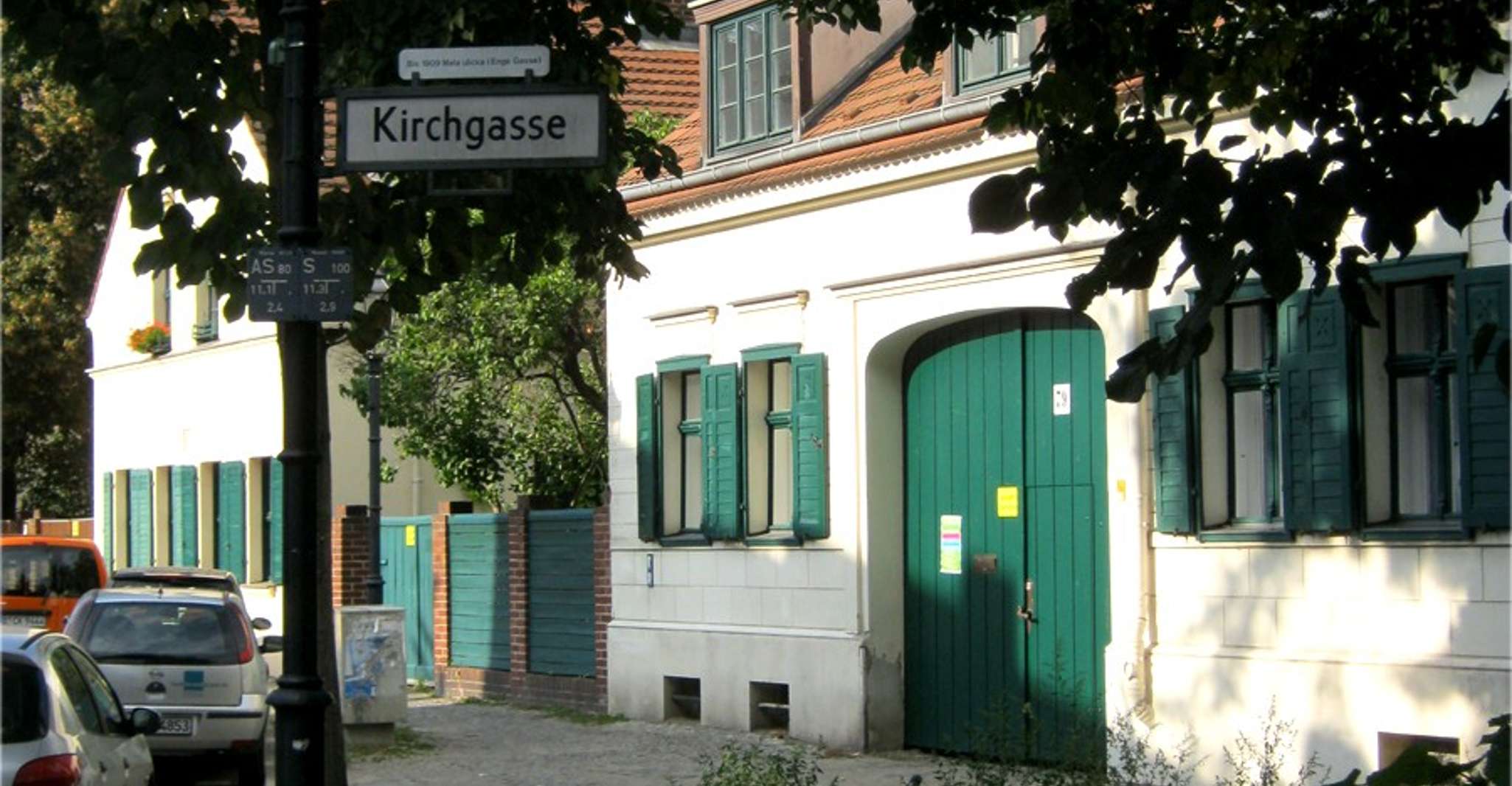 Berlin, 2.5-Hour Neighborhood Tour of Neukölln - Hizvo