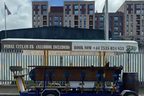 Newcastle: Beer Bike Tour with Music and Drinks