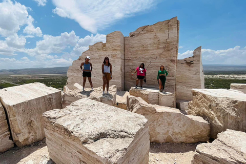 TOUR "Dunas de yeso" with transfer, guide and tickets Monterrey: Gypsum Dunes Expedition