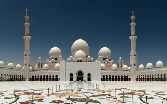 Von Dubai aus: Tagestour Abu Dhabi, Große Moschee, Königspalast