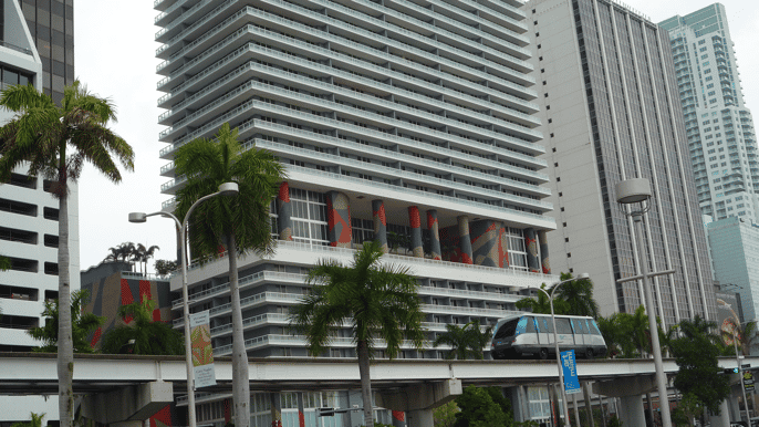 transfert privé en berline entre le port et les hôtels à miami