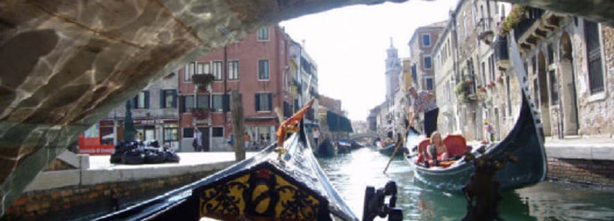 Venedig: Gruppen-Gondelfahrt mit Serenade