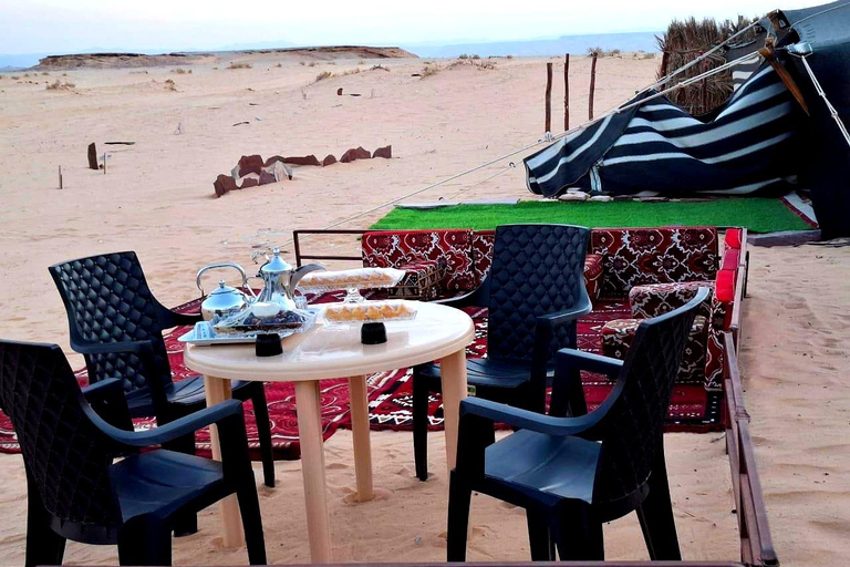 AlUla: Bedouin Desert Experience with Dinner & Stargazing
