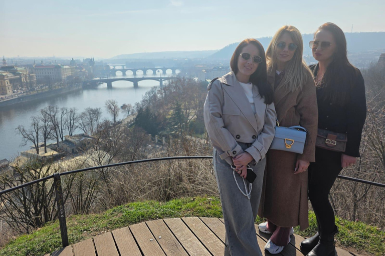 Prague Viewpoints & Historical Ebike Tour 4 Hours: Group E-Bike Tour