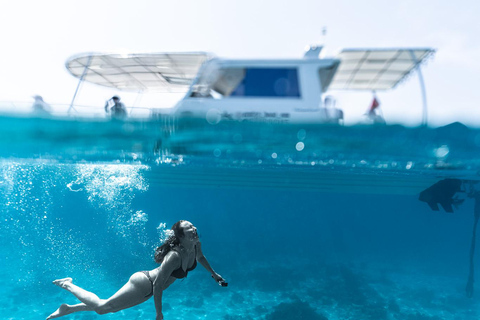 Muscat: Unforgettable Private Daymaniyat Boat Experience