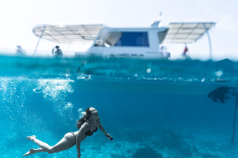 Muscat: Unforgettable Private Daymaniyat Boat Experience