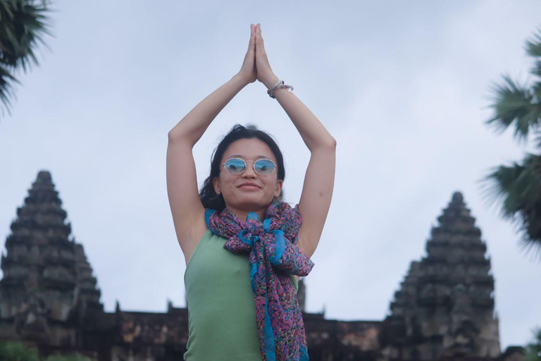 Phnom Penh Temple Tour & Chisor Mountain + Vietnam Transfer