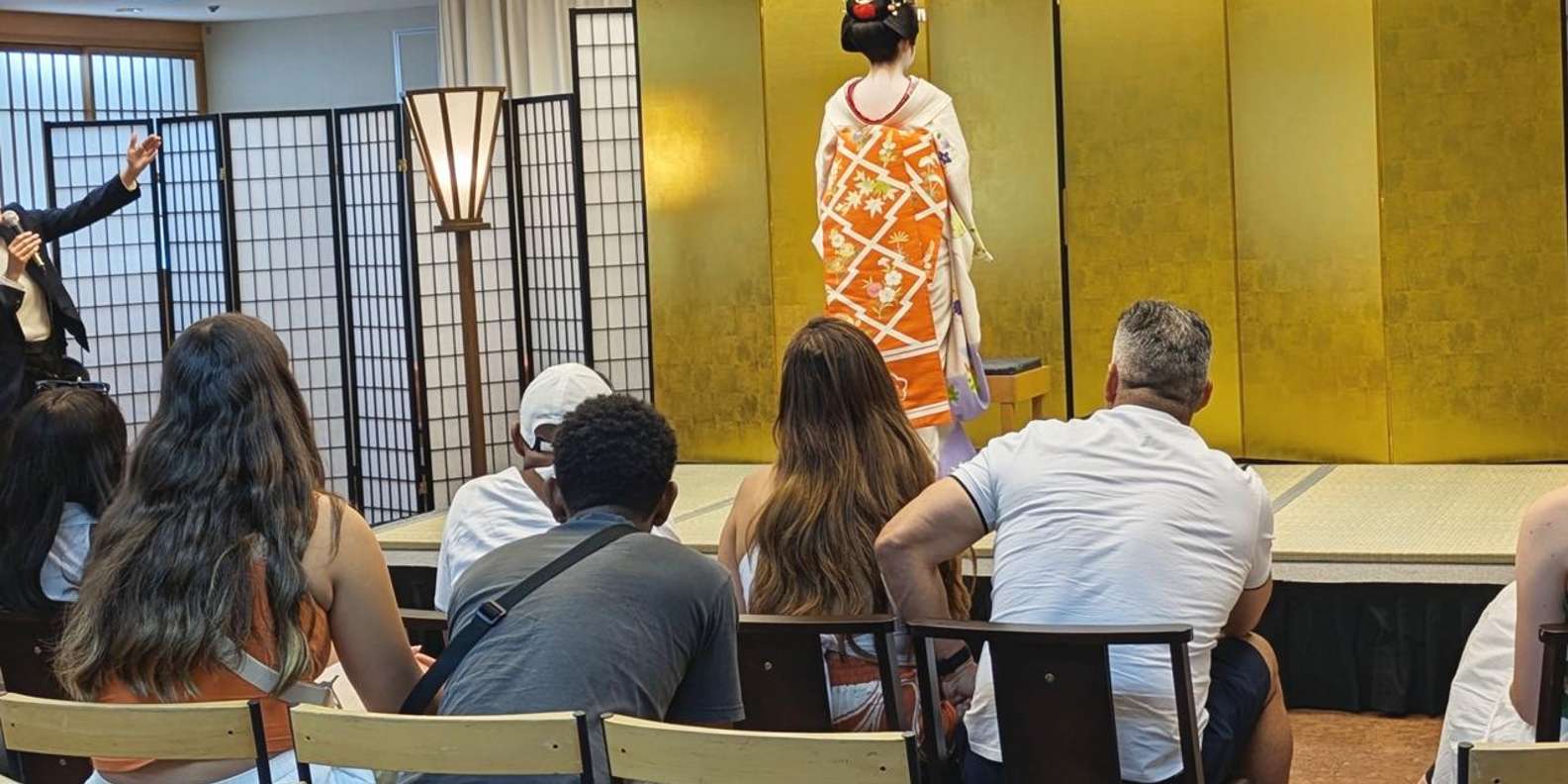 Kyoto: Meet-and-Greet, Maiko Show and Experience