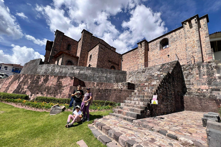 Cusco: City Tour Tour de Medio Día con Sacsayhuamán y Q’enqo Cusco: Morning City Tour with an Andean Dance Experience