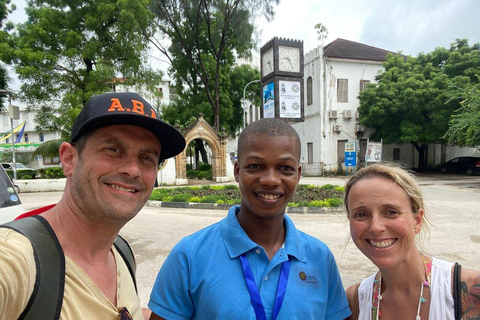 Walking tour in stone town