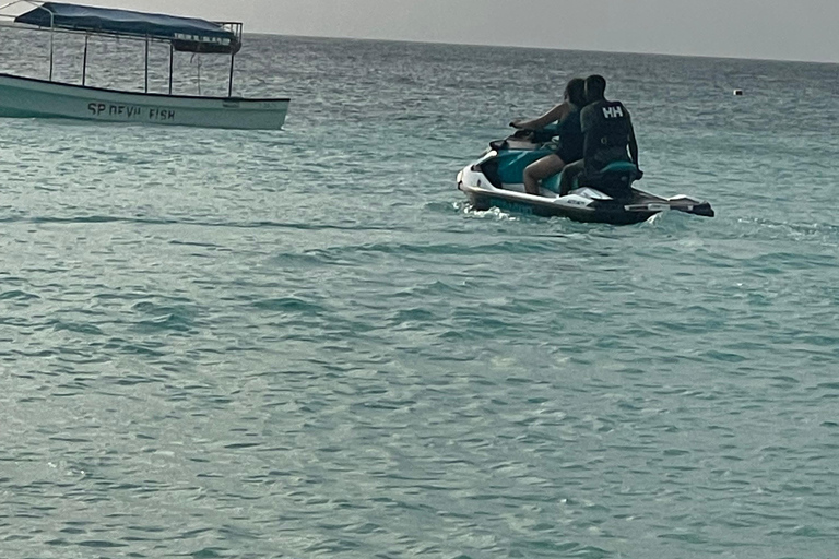 Zanzibar water sports happy hour: jet ski -soufa-kaiak