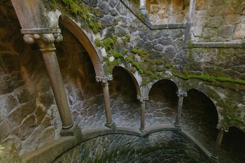 Sintra: Biglietto d'ingresso per Quinta da Regaleira e tour guidatoTour in portoghese
