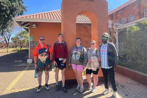 Johannesburg: Soweto, Dinokeng Culture and Wildlife Day Trip