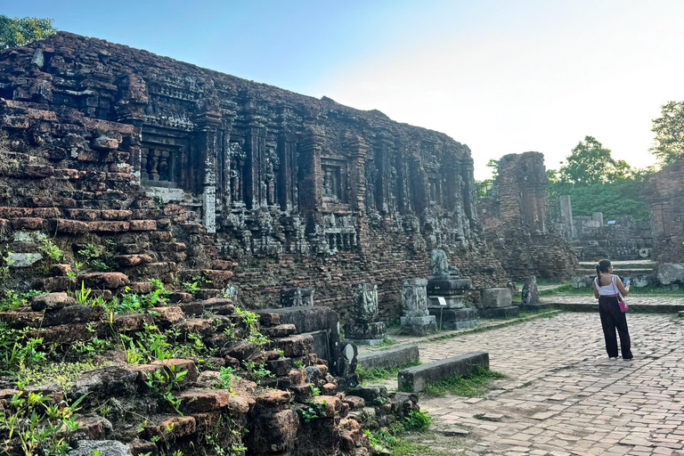 DaNang / Hoi an: My Son Sanctuary, Marble Mt & Golden Bridge Hoi an: My Son Sanctuary, Marble Mt & Golden Bridge Group