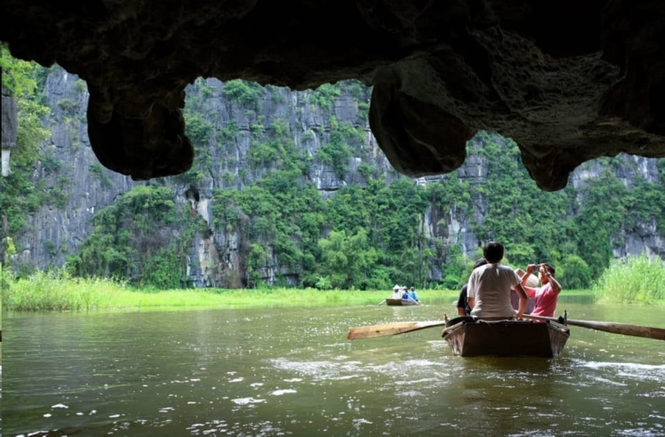 From Hanoi: Hoa Lu & Tam Coc With Buffet Lunch & Cycling 