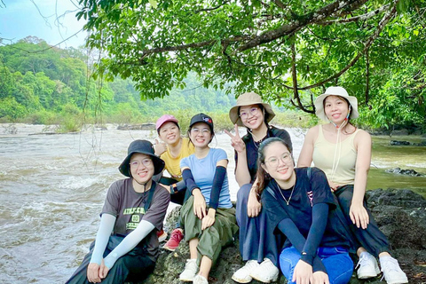 Excursión privada de 2 días al Parque Nacional de Cat Tien con guía femeninaComida y hotel excluidos