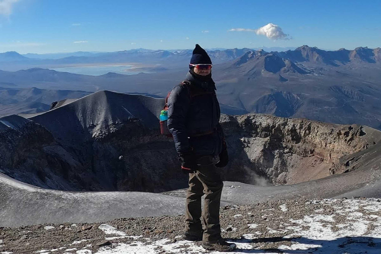 Arequipa: Caminhada privada de 2 dias/1 noite no vulcão Misti.