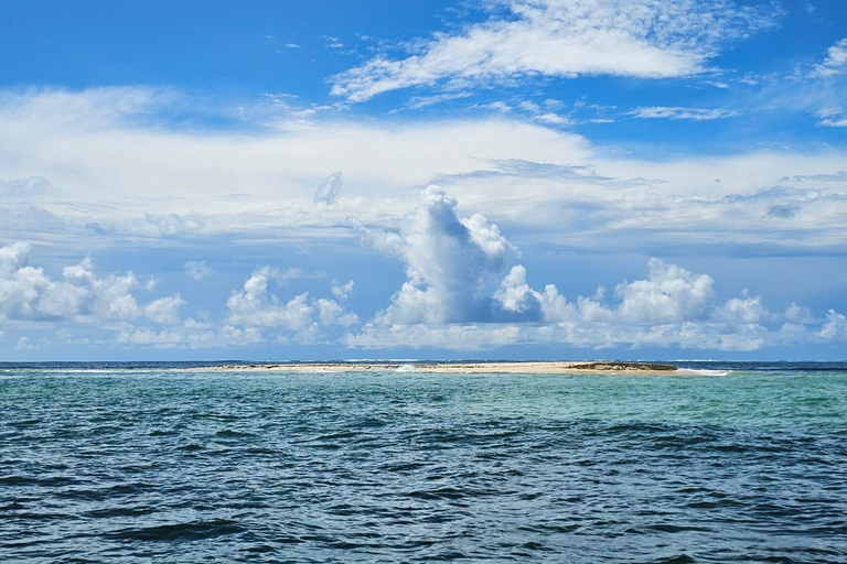 5 ilhas Passeio de barco, Snorkeling, Almoço de churrasco na praia
