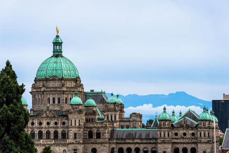 Vancouver: Victoria & Butchart Gardens Day Tour w/ Ferry