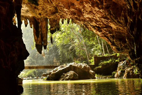 De Yogyakarta: Excursão de um dia de aventura às cavernas de Jomblang e PindulTransporte compartilhado Excluindo o ingresso Cave