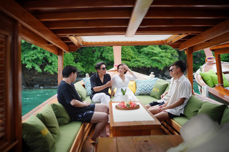 Phuket : journée privée en bateau de luxe à longue queue