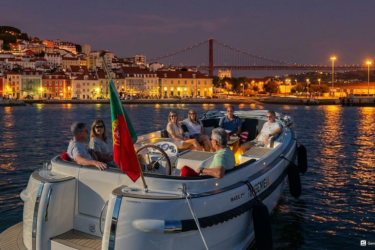 Lisbon Night Luxury Boat Vibes with Drinks & Pizza Lisbon Sunset Luxury Boat Vibes with Drinks & Pizza