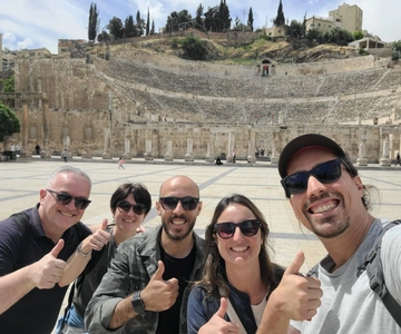 Amman Walking Tour: Hidden Gems, Culture & Street Food
