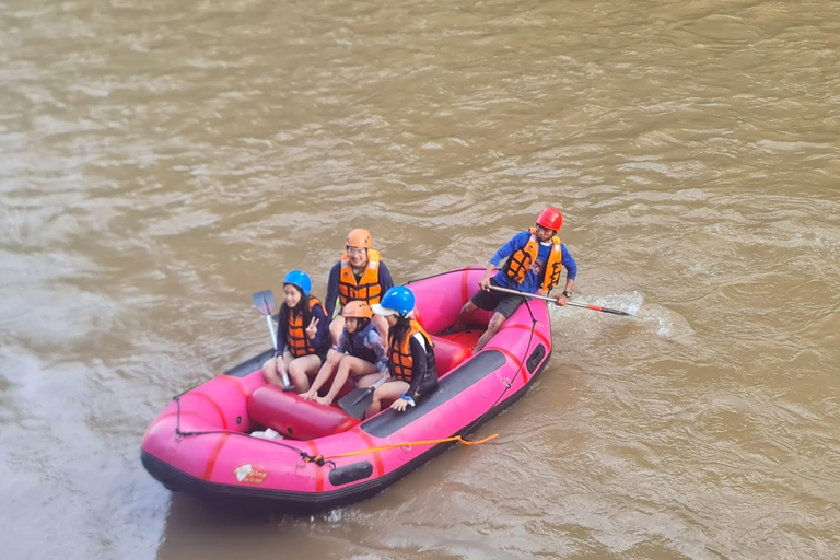 Chiang Mai: Jungle Zipline and White Water Rafting Tour