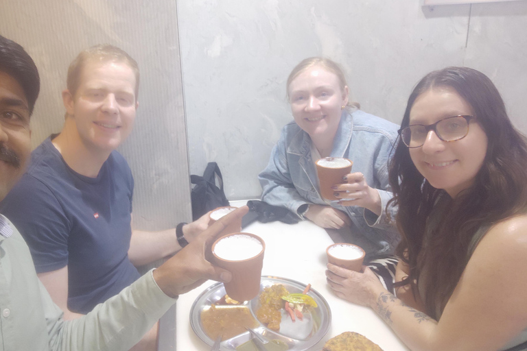 Delhi: Tour gastronômico pela Velha Deli com mercado de especiarias, templo e mesquita