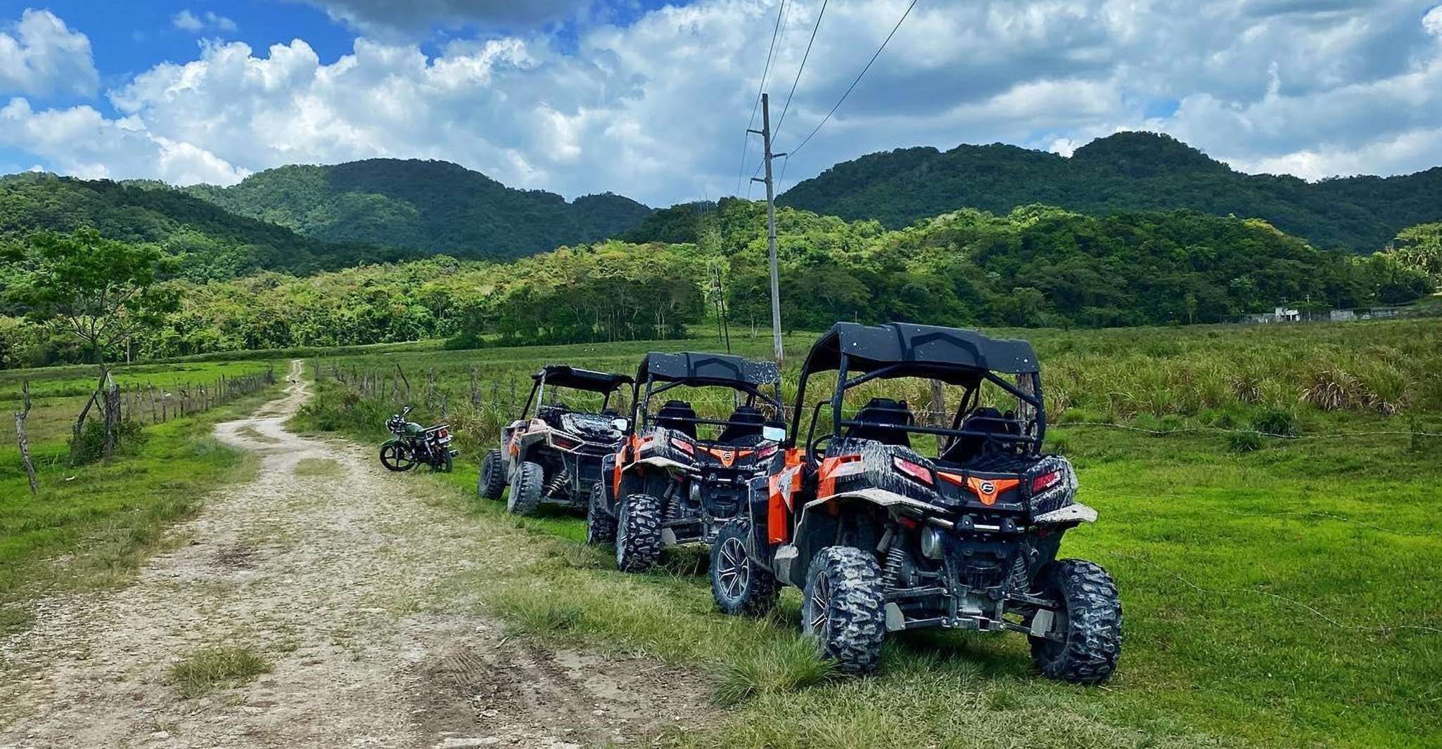 Montego Bay/Negril, RastaSafari UTV Experience bölgesinden tüm mesafeler - Hizvo