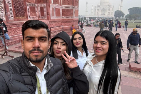 Agra: Taj Mahal, Agra Fort & Baby Taj Skip-The-Line Tour Expert Tour Guide Only