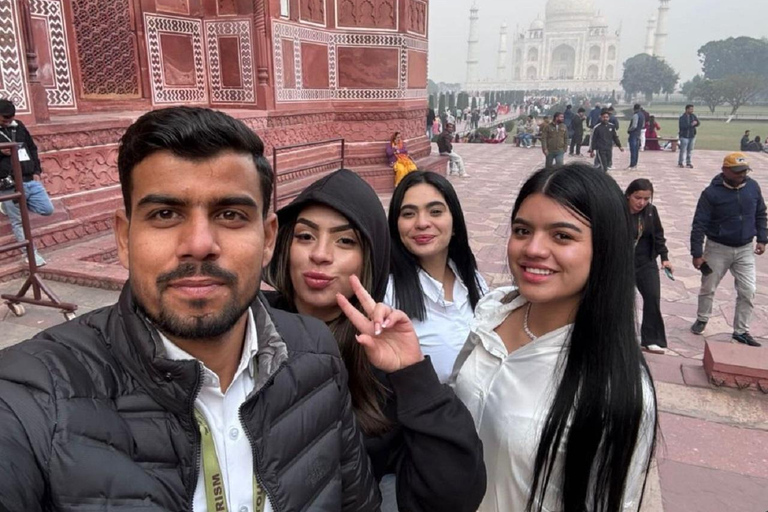 Agra: Taj Mahal, Agra Fort & Baby Taj Skip-The-Line Tour Expert Tour Guide Only