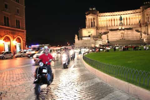 Rome by Night Vespa Tour With Driver/Private Guide