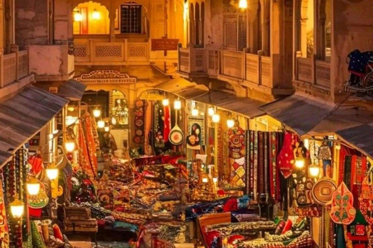 Delhi: Custom Shopping Tour With Car, Guide & Tuk-Tuk Ride Exclusive Wedding Shopping Tour with Expert Female Guide