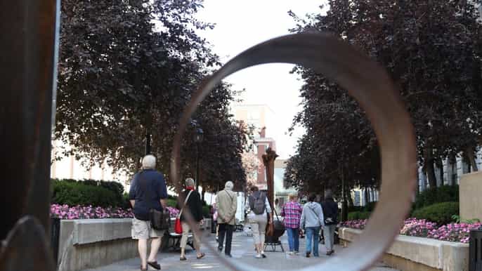old montreal 1.5hour walking tour of the east side